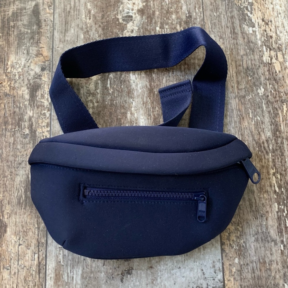 Dagny Dover fanny pack “Storm” Ace Fanny Pack - Neoprene